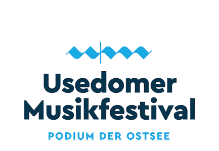 Logo des Usedomer Musikfestivals mit dem Zusatz Podium der Ostsee in Blau- und Dunkelblau-T nen. Beschreibung von KI generiert